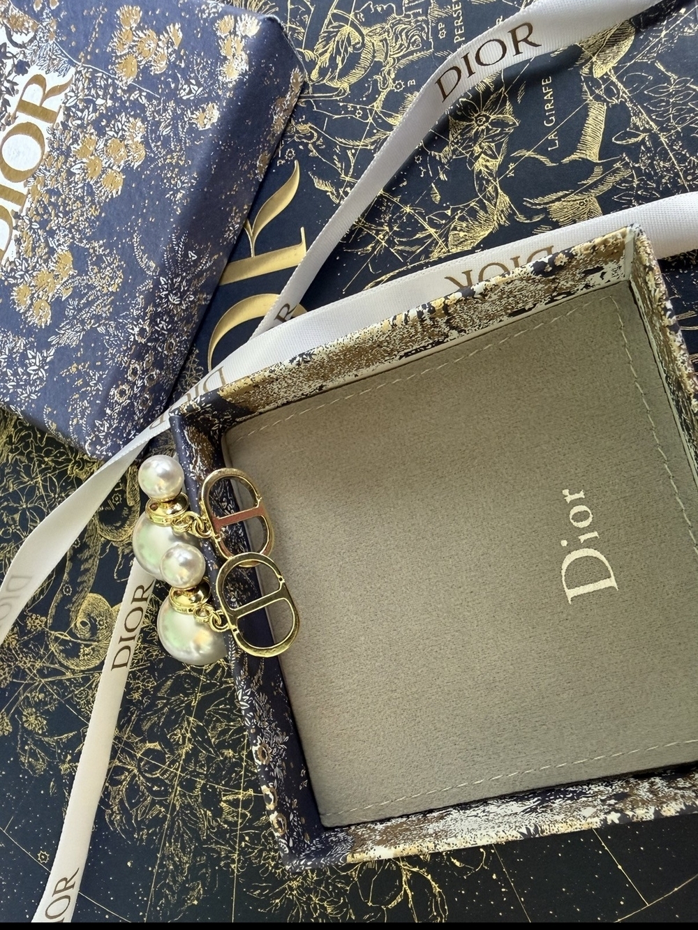 Dior White and Gold Pearl Earrings - Picture 6 of 12
